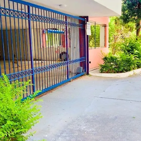 Sealikehome Golem (Tirana)